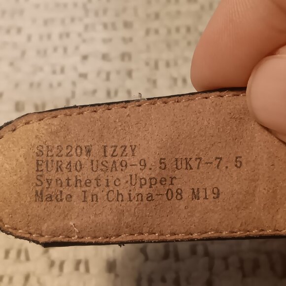 Aetrex women's 'Izzy' black faux leather adjustable thongs flip flops sz 9 - 9.5 - Picture 13 of 13